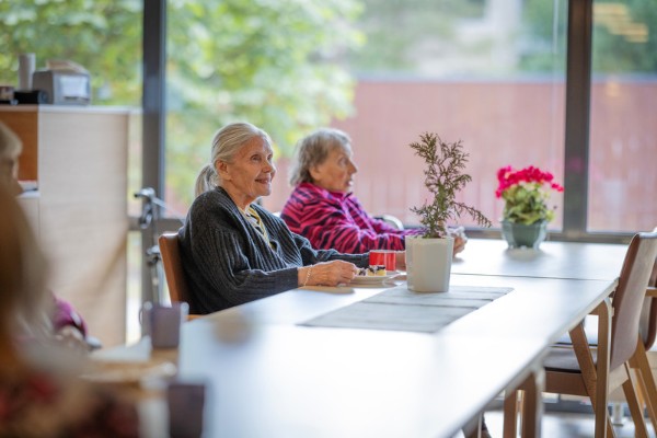 Mit&#228; on yhteis&#246;llinen asuminen Attendo-kodissa?